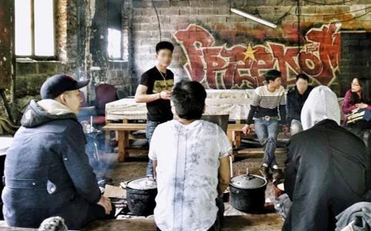 Nguoi Viet vuot bien sang Anh: 'Do khong phai thien duong' hinh anh