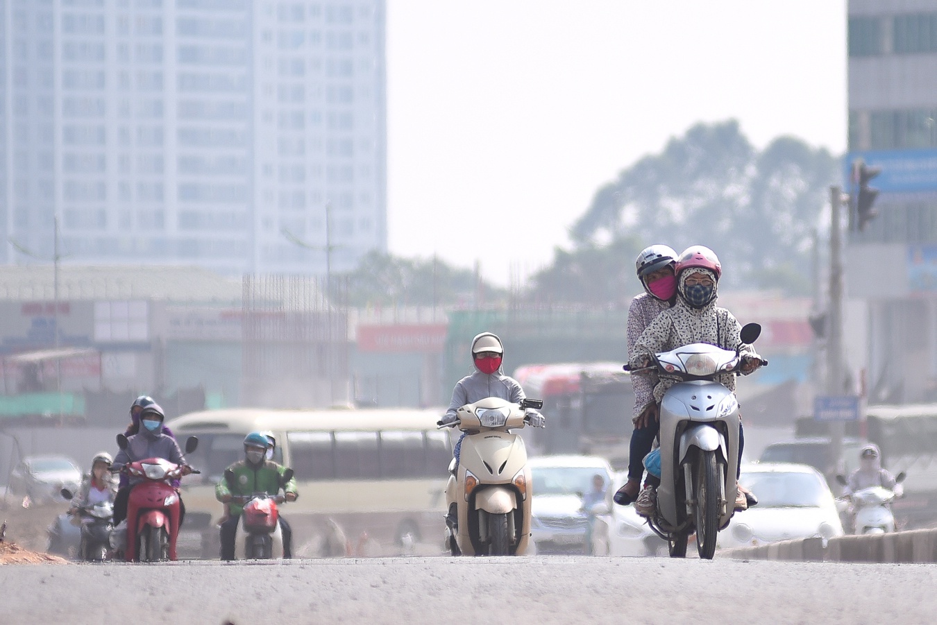 dan thanh thi doi pho voi o nhiem anh 2