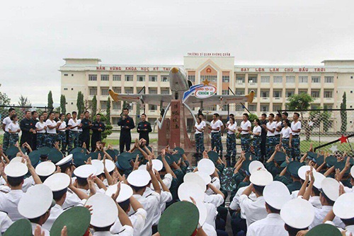 Phi cong Tran Quang Khai anh 3