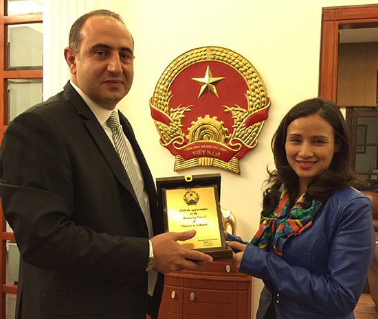 Le Binh giai thich viec nho Lanh su o Li-bang de vao Syria hinh anh