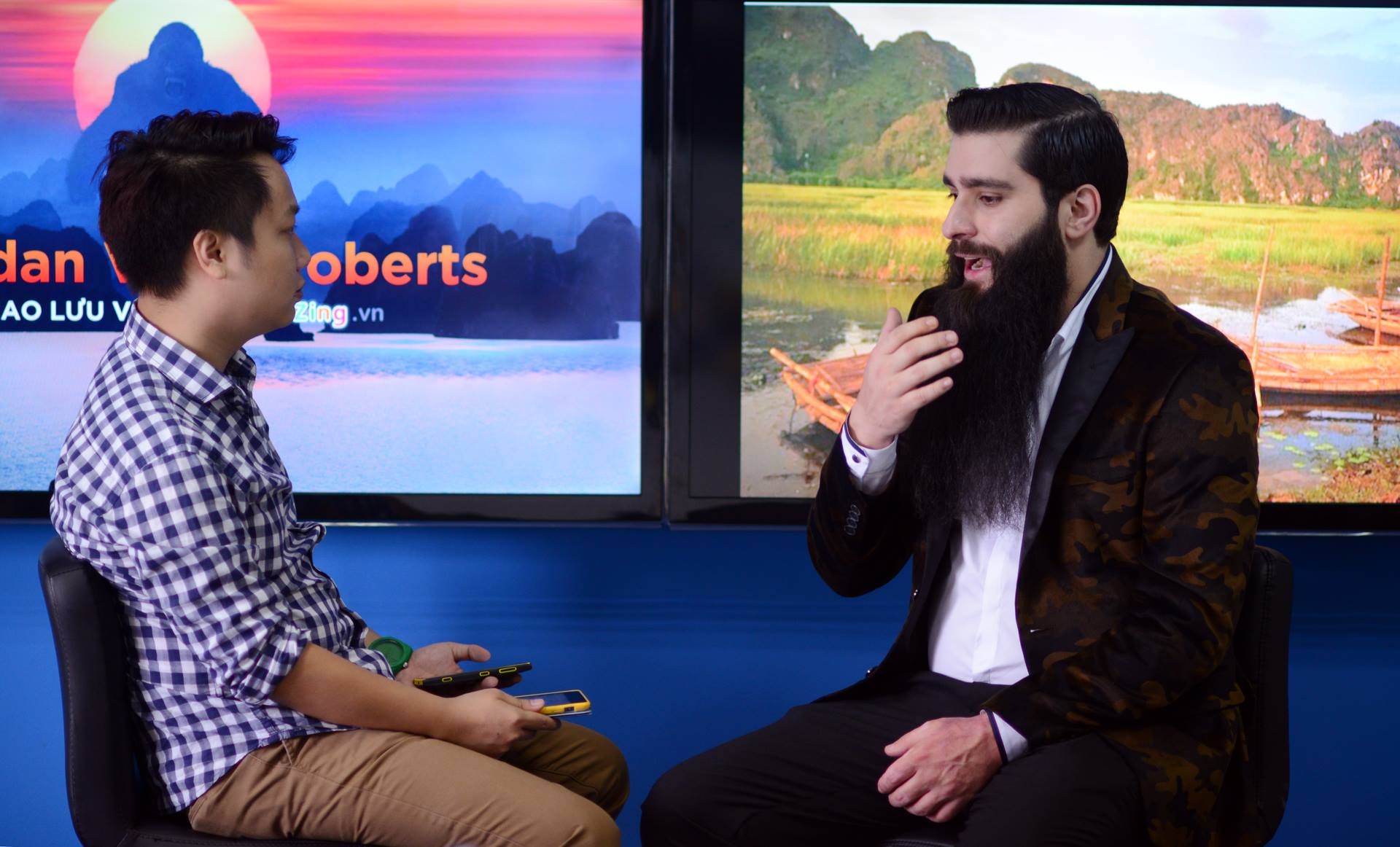 Dao dien 'Kong: Skull Island' giao luu voi doc gia Zing.vn hinh anh