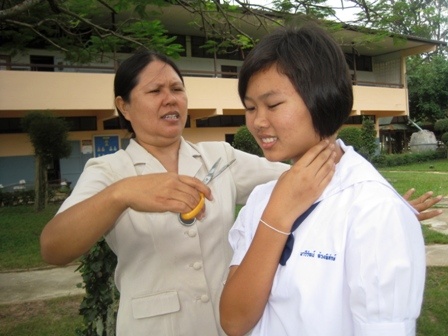 Tác phong học sinh Thái Lan ảnh 2 Tac phong hoc sinh Thai Lan anh 2