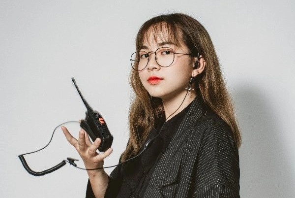 Nguoi tre chi gan chuc trieu dong, di som ve khuya hoc lam su kien hinh anh
