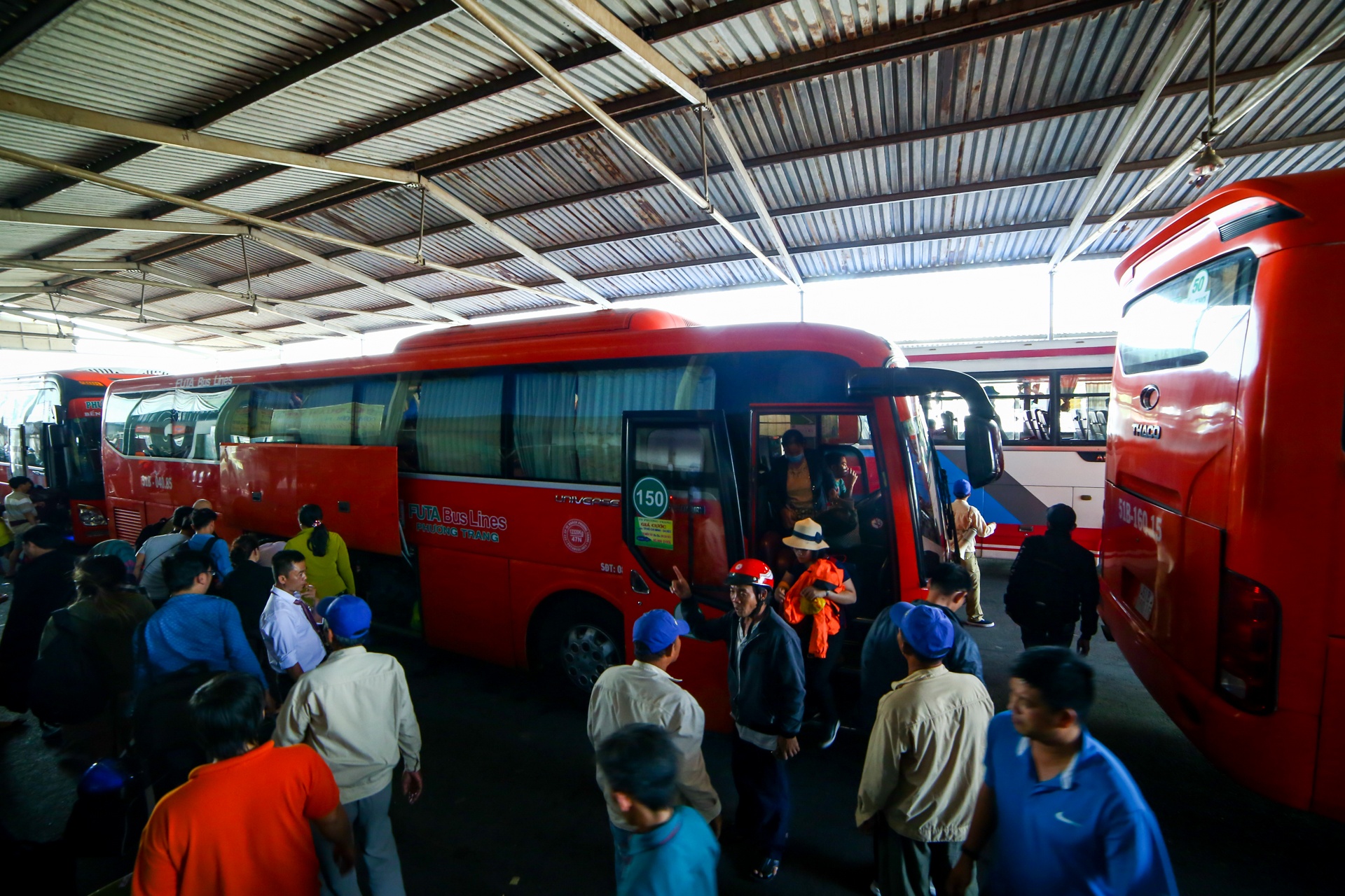 nguoi dan linh kinh do dac tro ve Sai Gon duoi cai nong 34 do anh 8