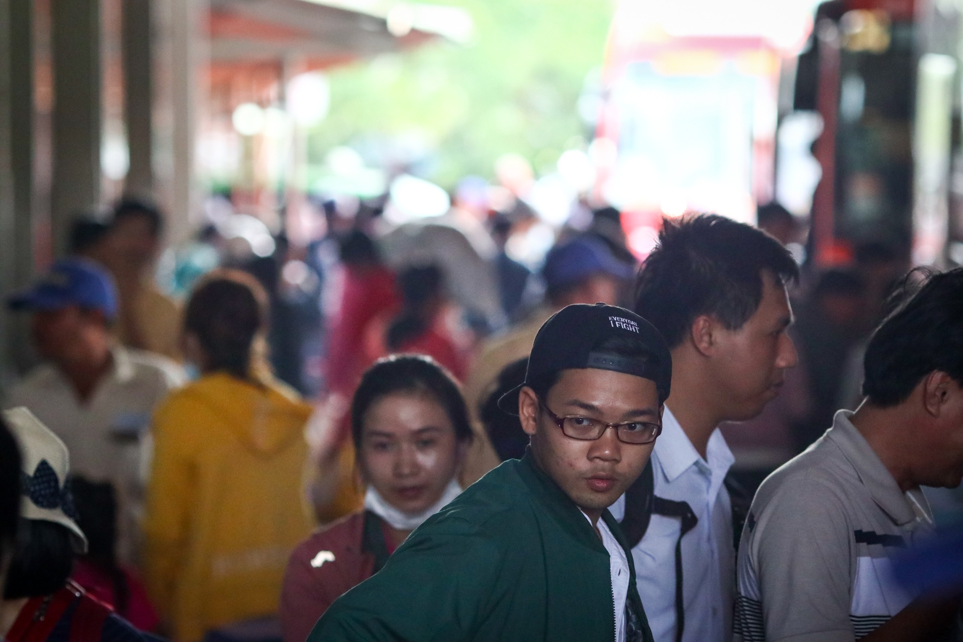 nguoi dan linh kinh do dac tro ve Sai Gon duoi cai nong 34 do anh 9