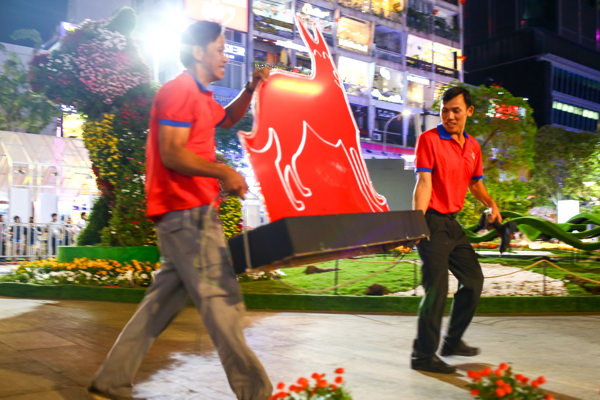 nuoi tiec hoa o duong hoa nguyen hue anh 2