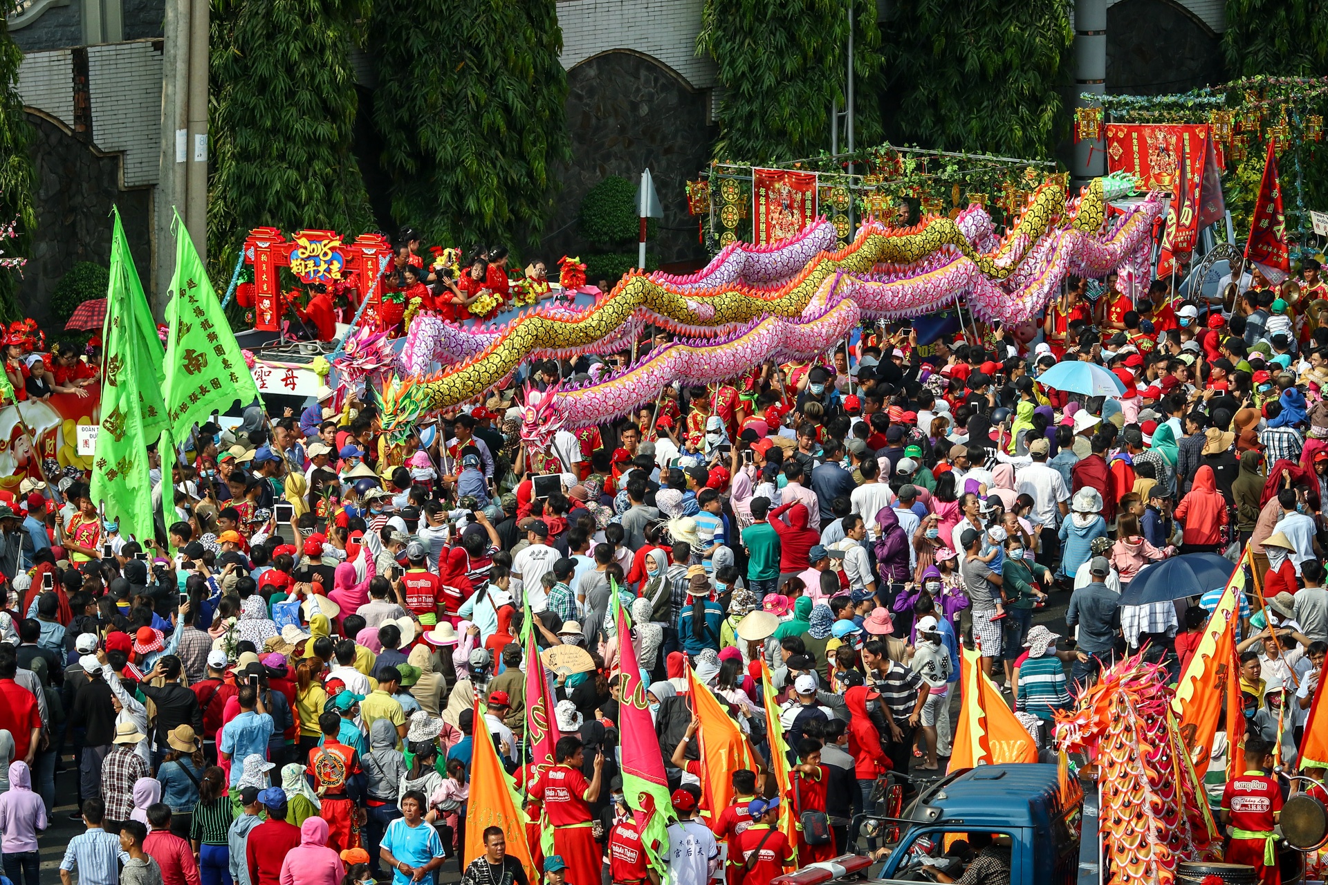 le ruoc kieu ba ruc ro sac mau o binh duong anh 2