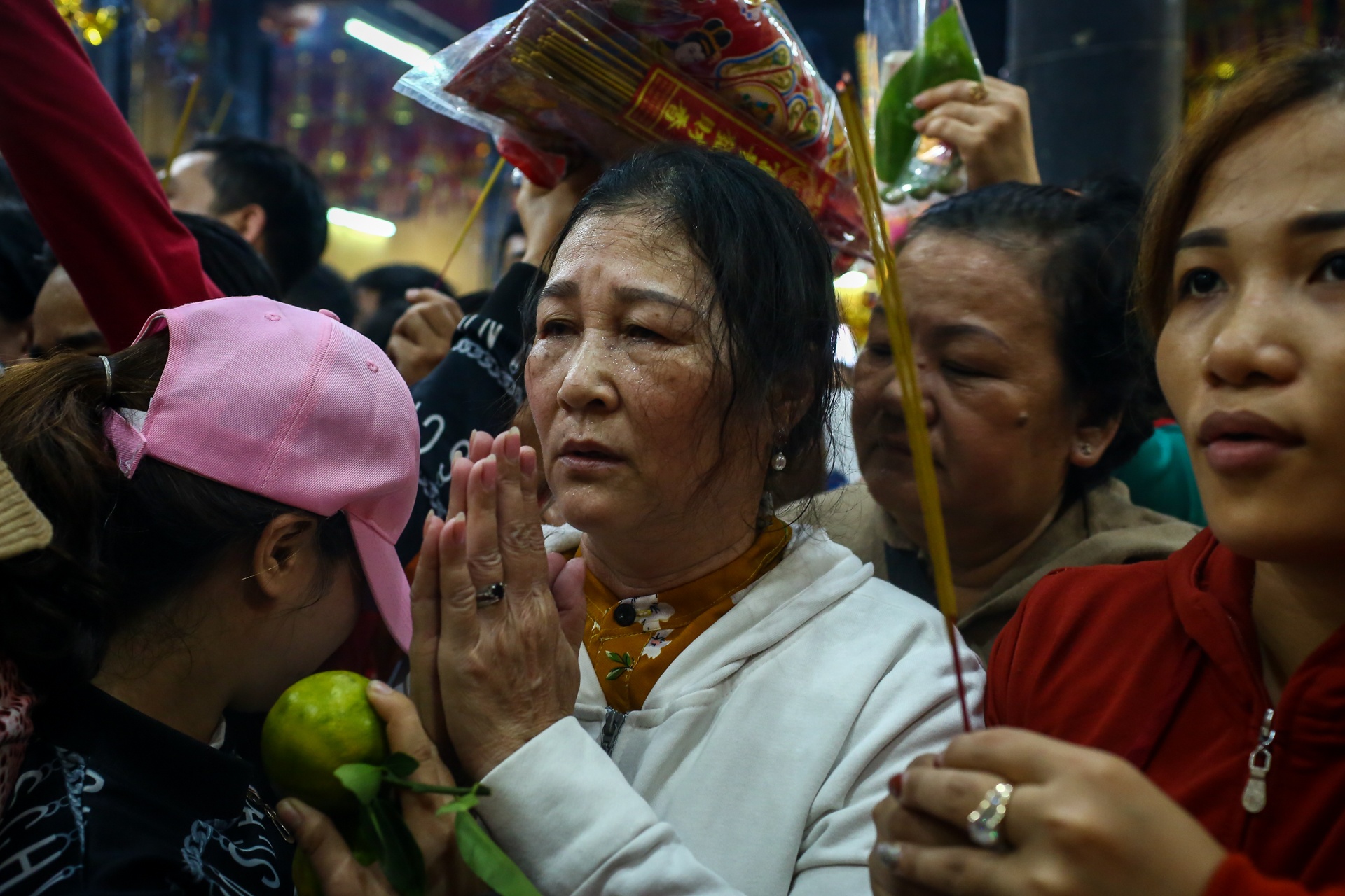 chen chan nghet tho vieng chua ba binh duong anh 13
