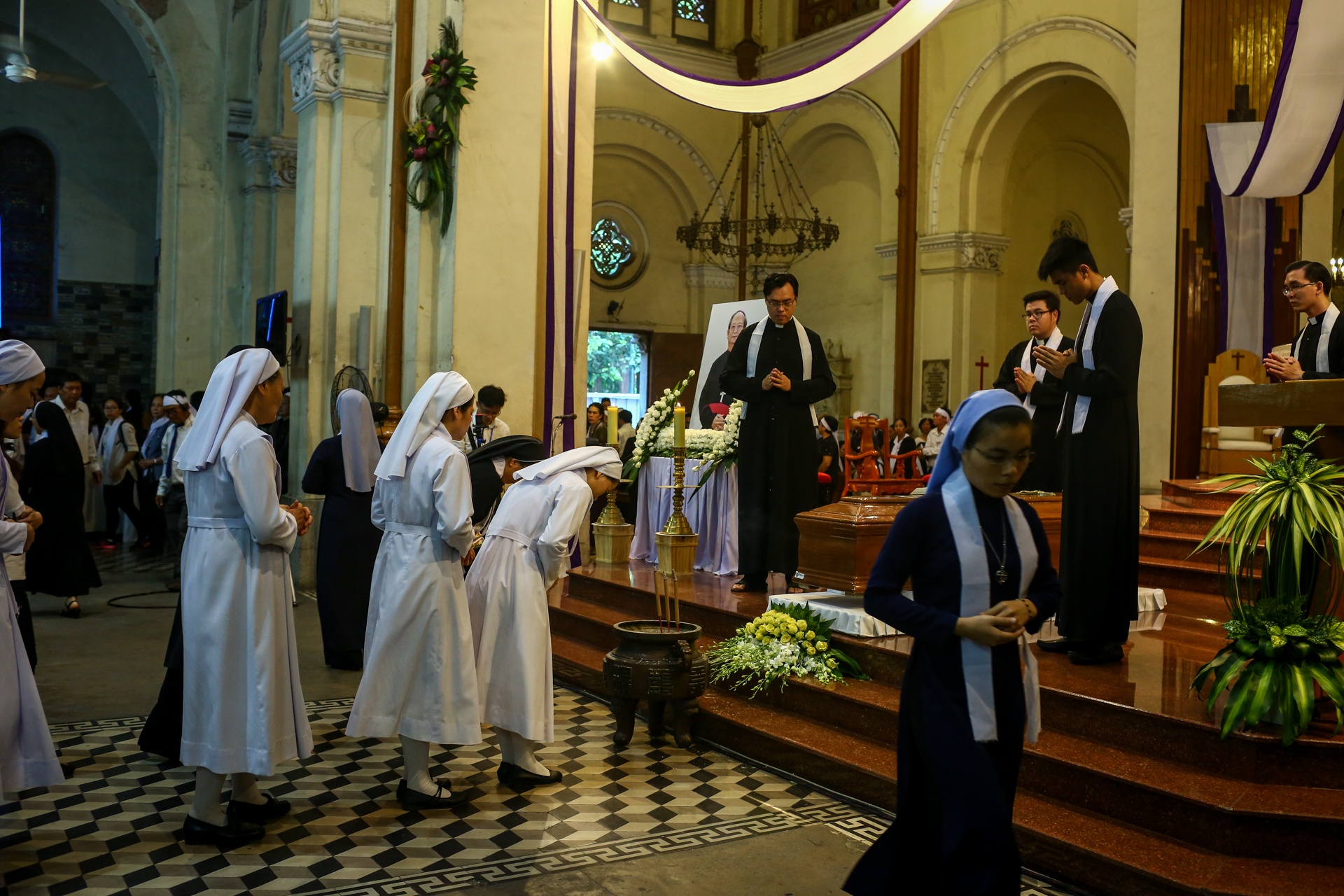 thanh le duc tong phaolo luc rang sang tai nha tho duc ba anh 13