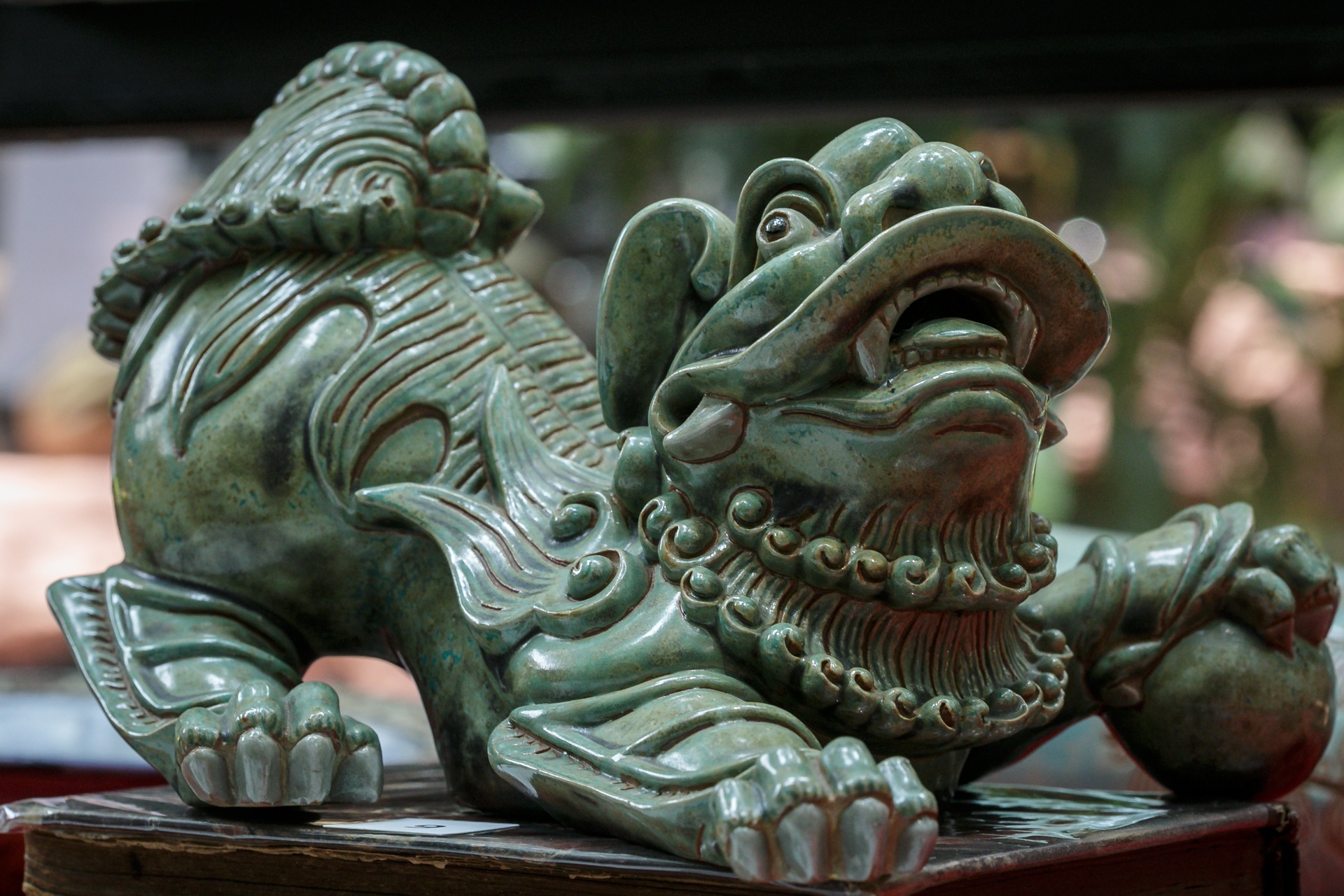 sach xua gom my thuat thanh le quat marelli tai trien lam o duong sach anh 7