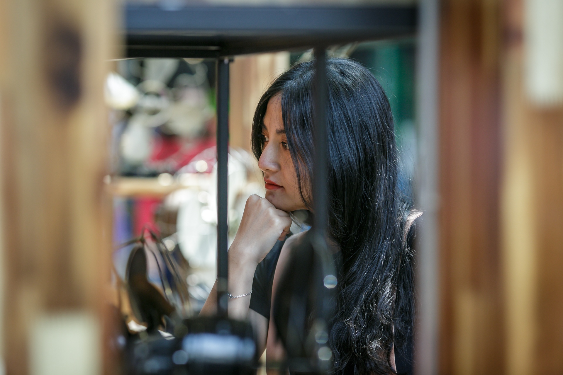 sach xua gom my thuat thanh le quat marelli tai trien lam o duong sach anh 6