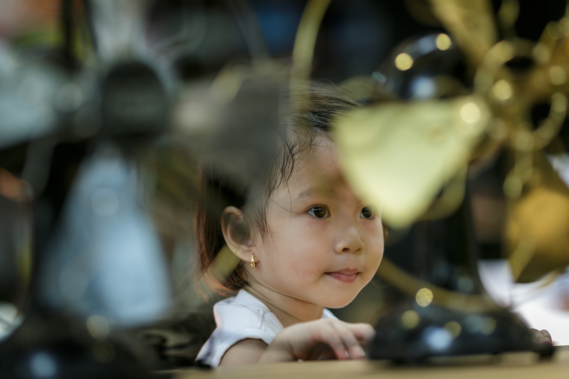 sach xua gom my thuat thanh le quat marelli tai trien lam o duong sach anh 15