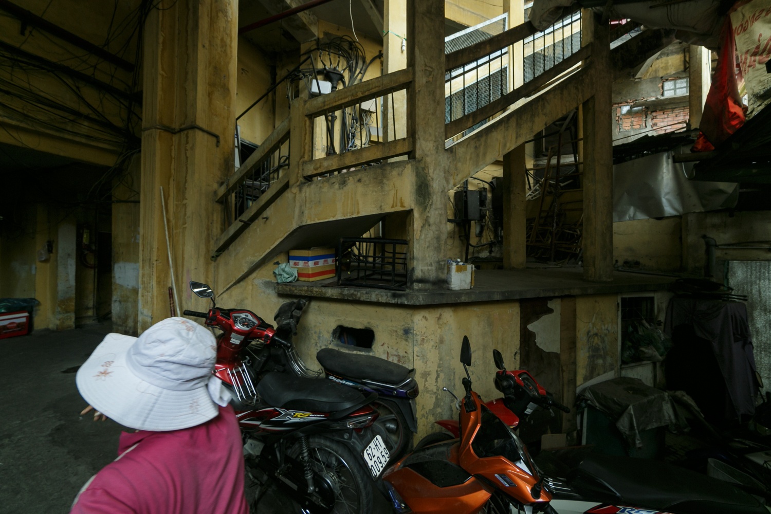 nhung chung cu khong coi bao chay,  khong loi thoat hiem anh 4