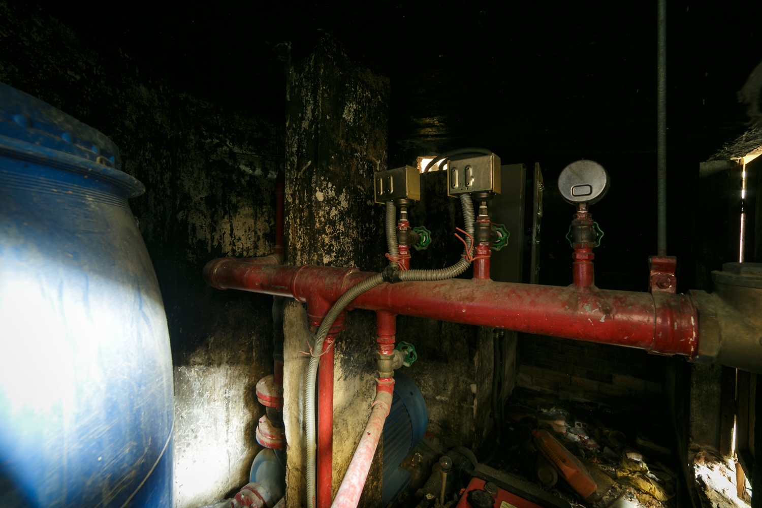 nhung chung cu khong coi bao chay,  khong loi thoat hiem anh 5