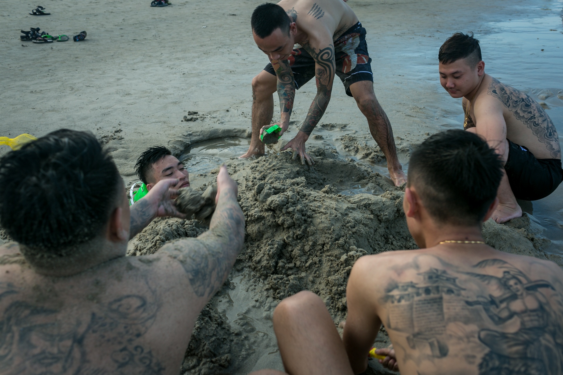 du khach dong nghit bien da nang trong ngay nghi le cuoi cung anh 10
