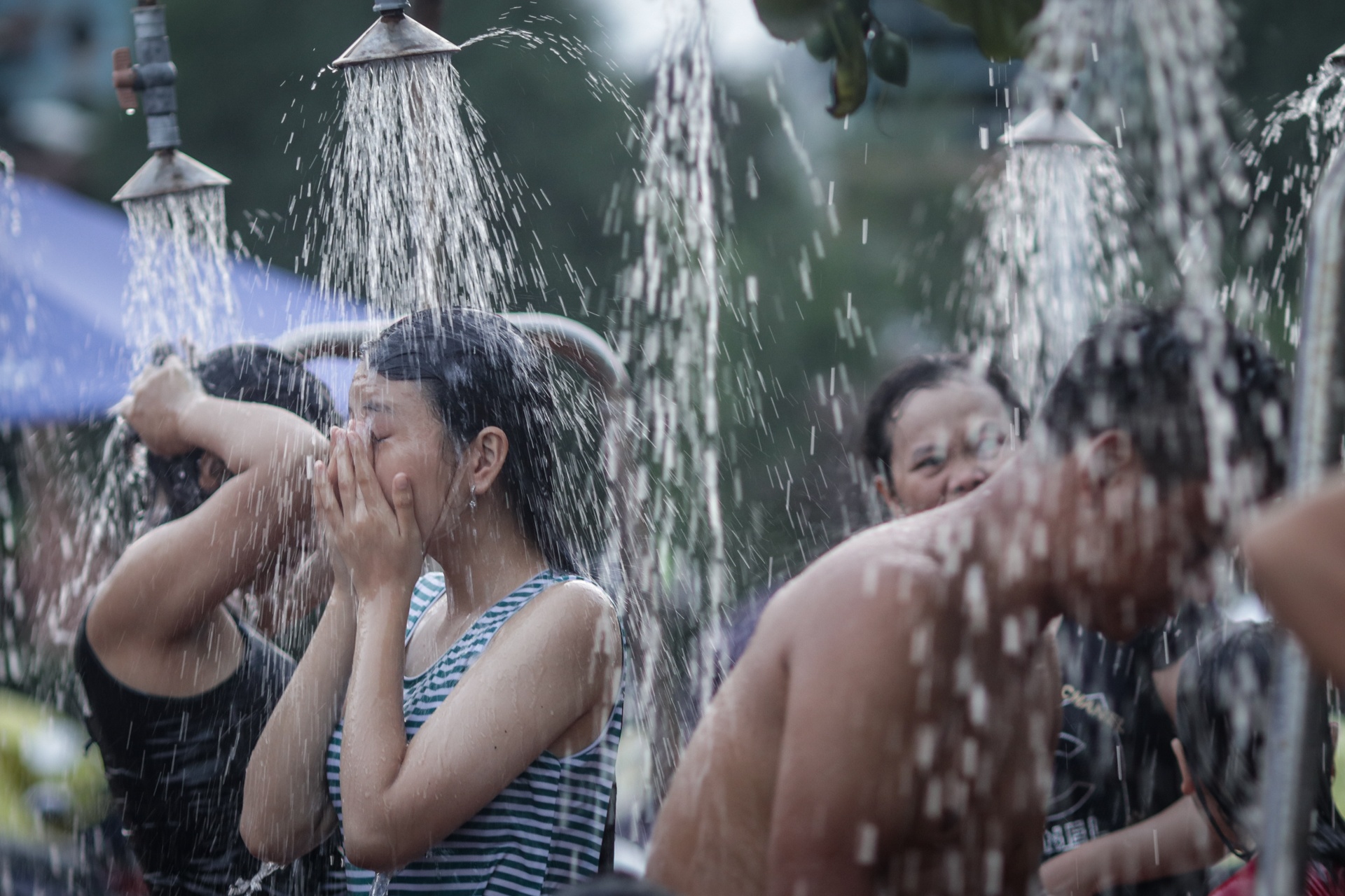 du khach dong nghit bien da nang trong ngay nghi le cuoi cung anh 16