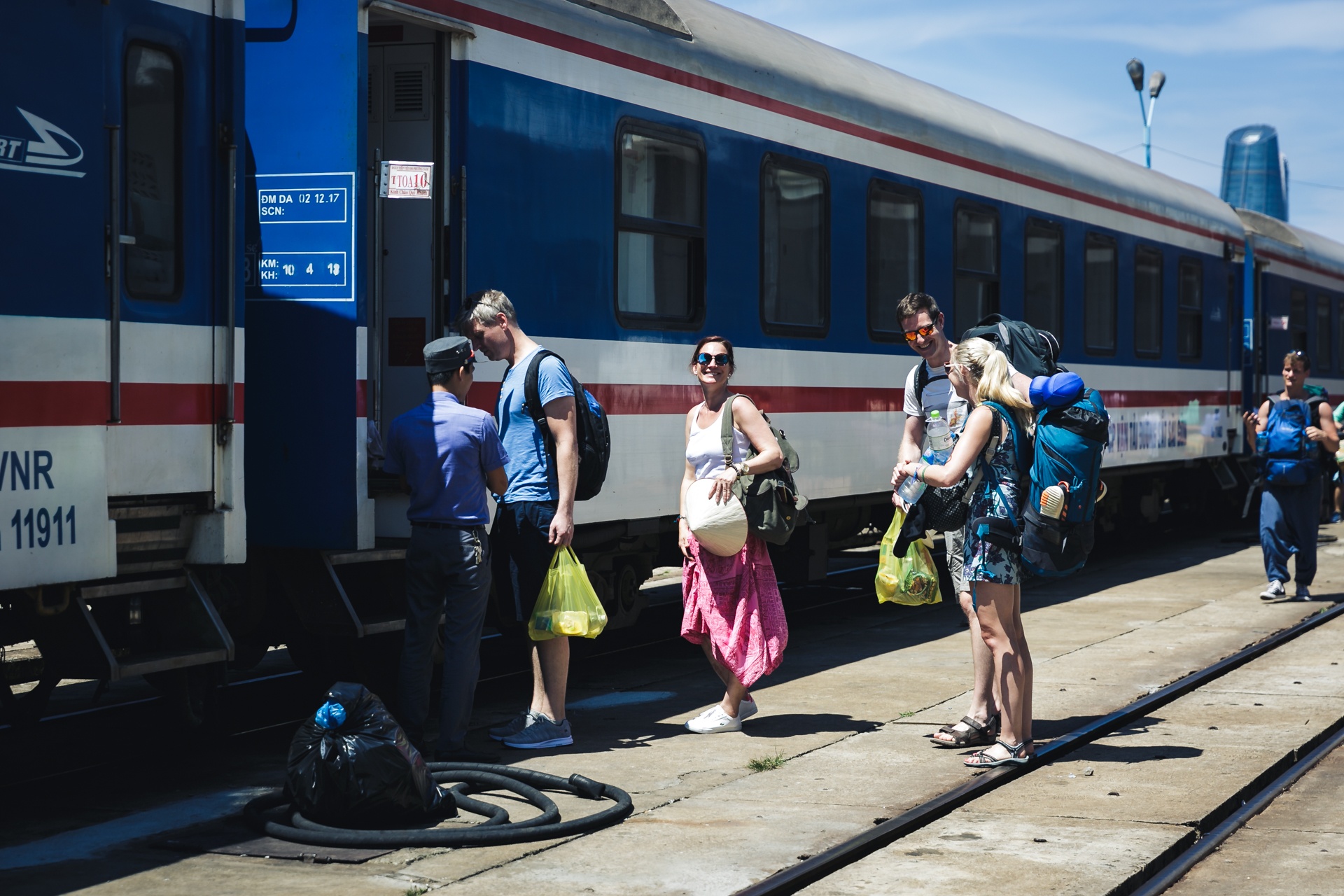 cuộc sống bên trong cabin đầu máy tàu hỏa ảnh 2 cuoc song ben trong cabin dau may tau hoa anh 2