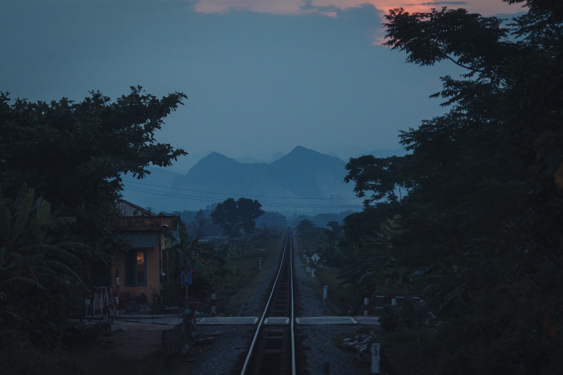 cuộc sống bên trong cabin đầu máy tàu hỏa ảnh 14 cuoc song ben trong cabin dau may tau hoa anh 14