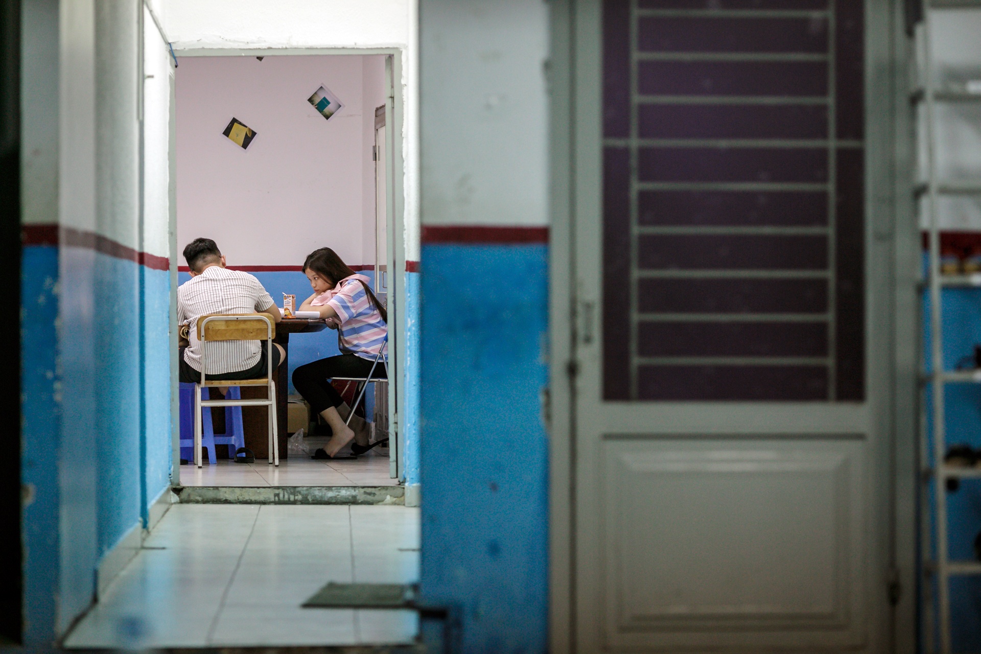 sĩ tử ráo riết ôn luyện cho kì thi THPT quốc gia ảnh 7 si tu rao riet on luyen cho ki thi THPT quoc gia anh 7