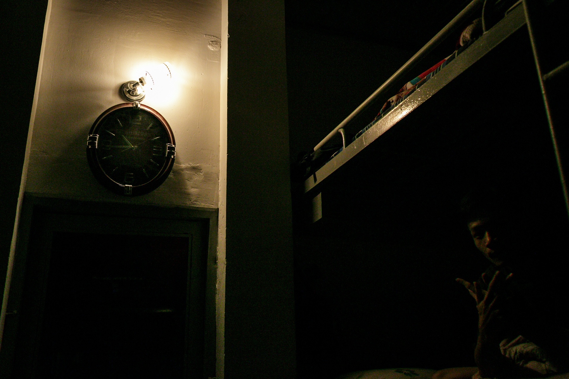 sĩ tử ráo riết ôn luyện cho kì thi THPT quốc gia ảnh 22 si tu rao riet on luyen cho ki thi THPT quoc gia anh 22