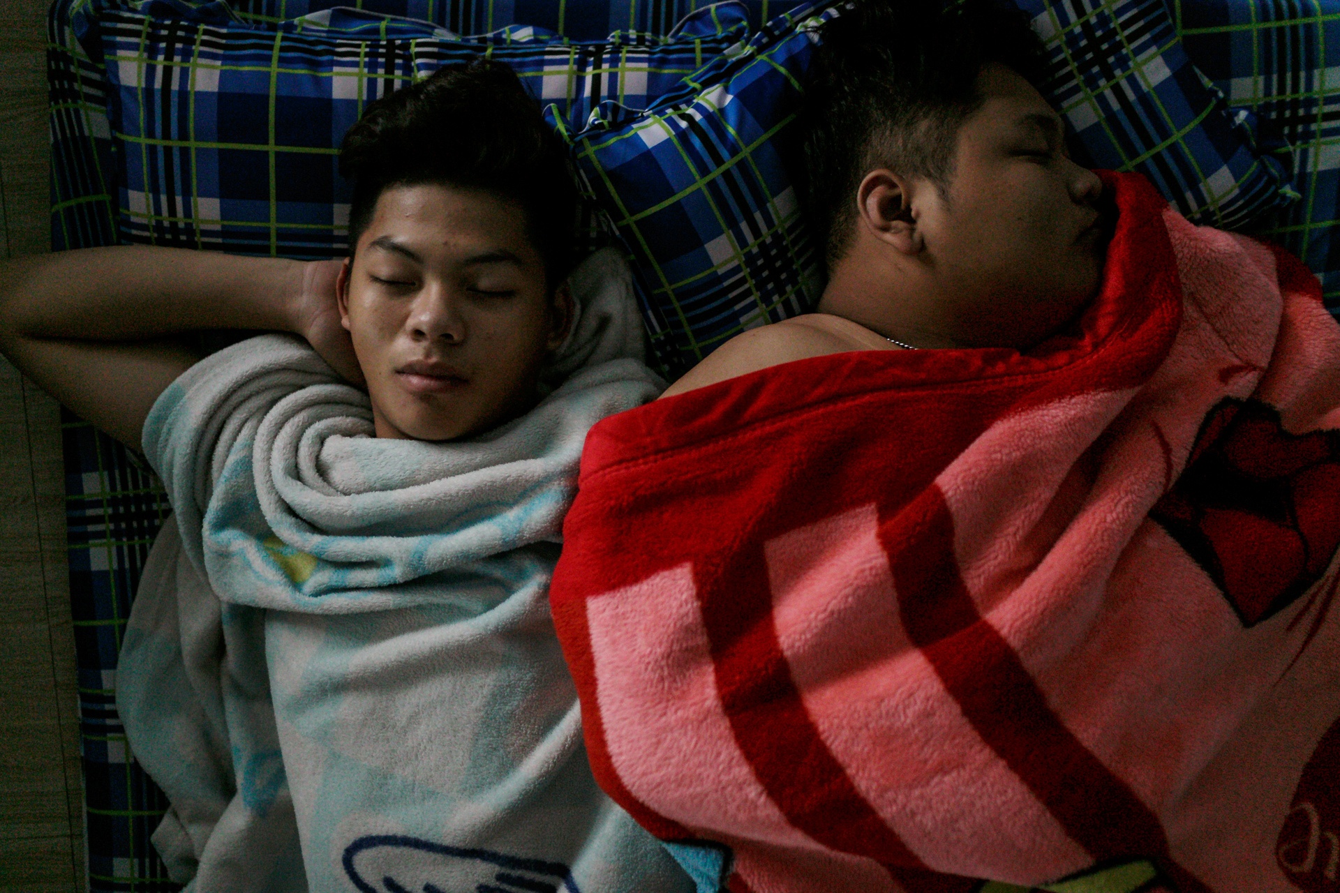 sĩ tử ráo riết ôn luyện cho kì thi THPT quốc gia ảnh 25 si tu rao riet on luyen cho ki thi THPT quoc gia anh 25