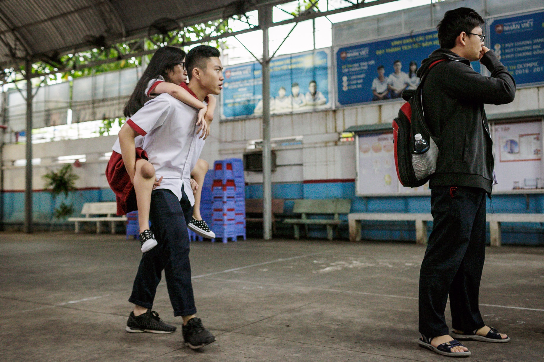 sĩ tử ráo riết ôn luyện cho kì thi THPT quốc gia ảnh 2 si tu rao riet on luyen cho ki thi THPT quoc gia anh 2