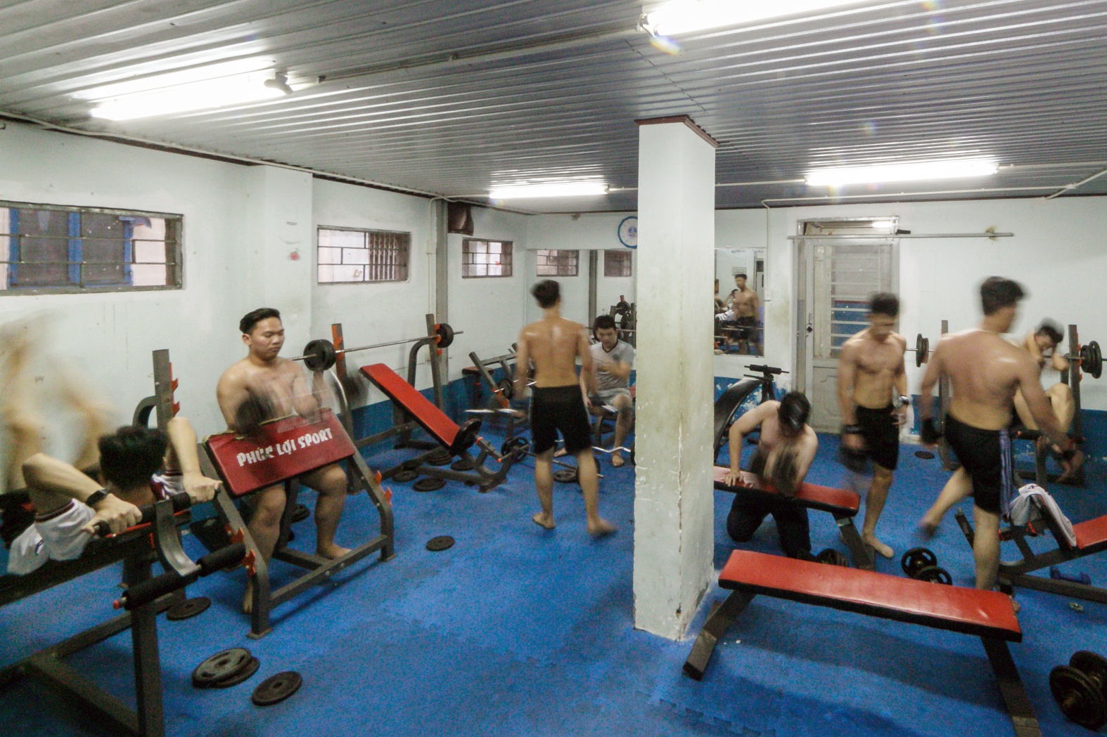 sĩ tử ráo riết ôn luyện cho kì thi THPT quốc gia ảnh 14 si tu rao riet on luyen cho ki thi THPT quoc gia anh 14