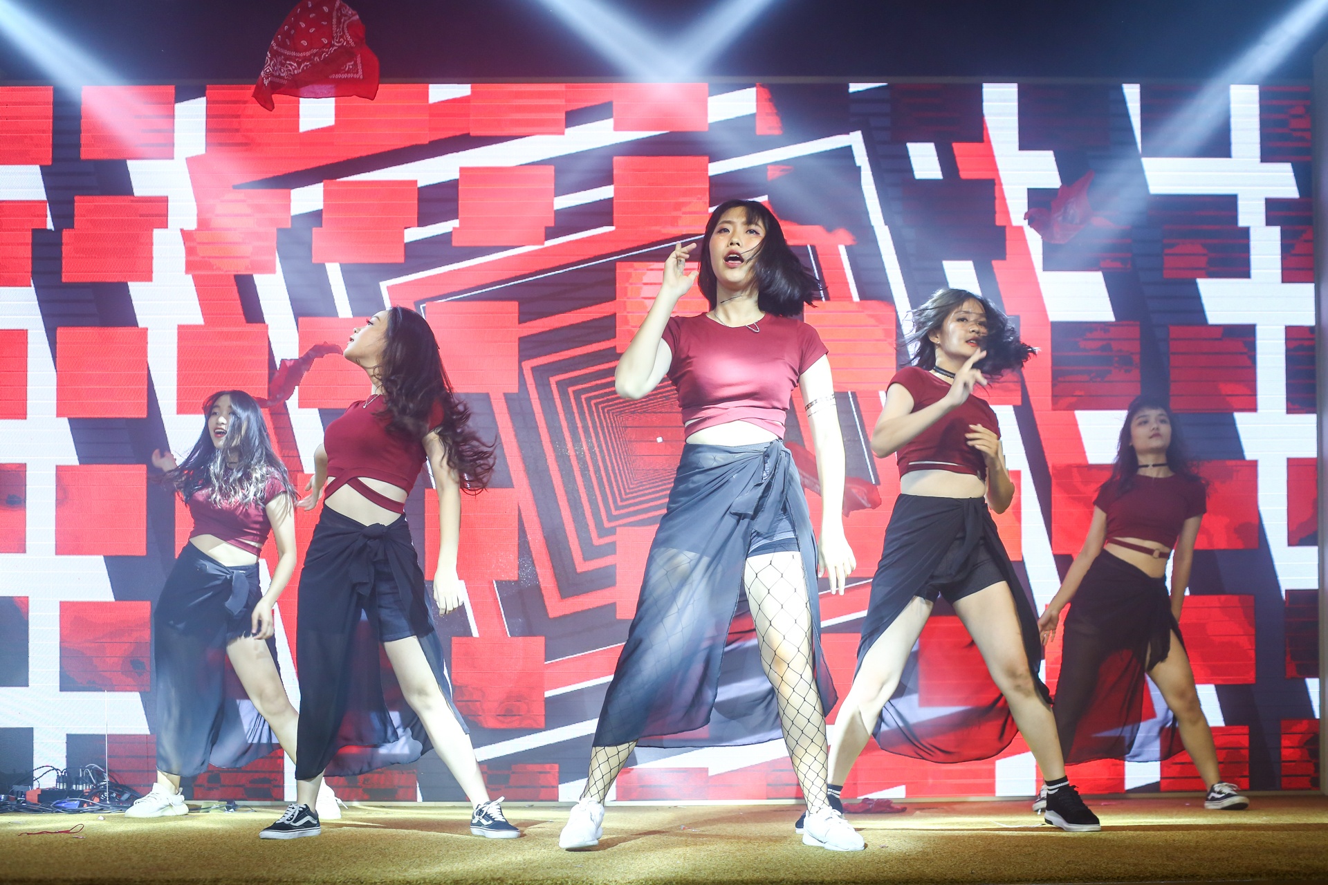 dem chia tay cua hoc sinh truong Trung Vuong anh 2