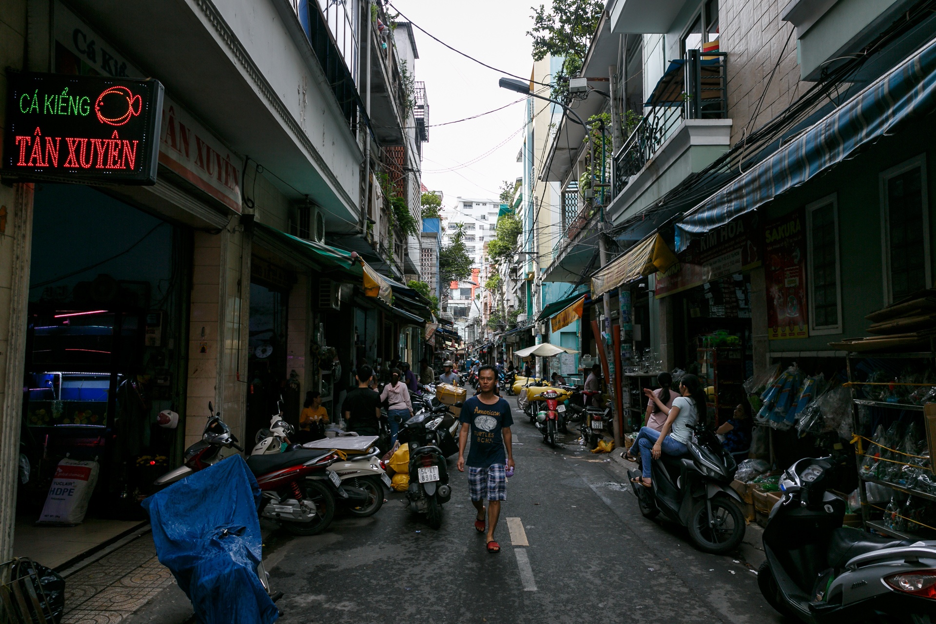 cho ca canh lau doi nhat sai gon anh 1