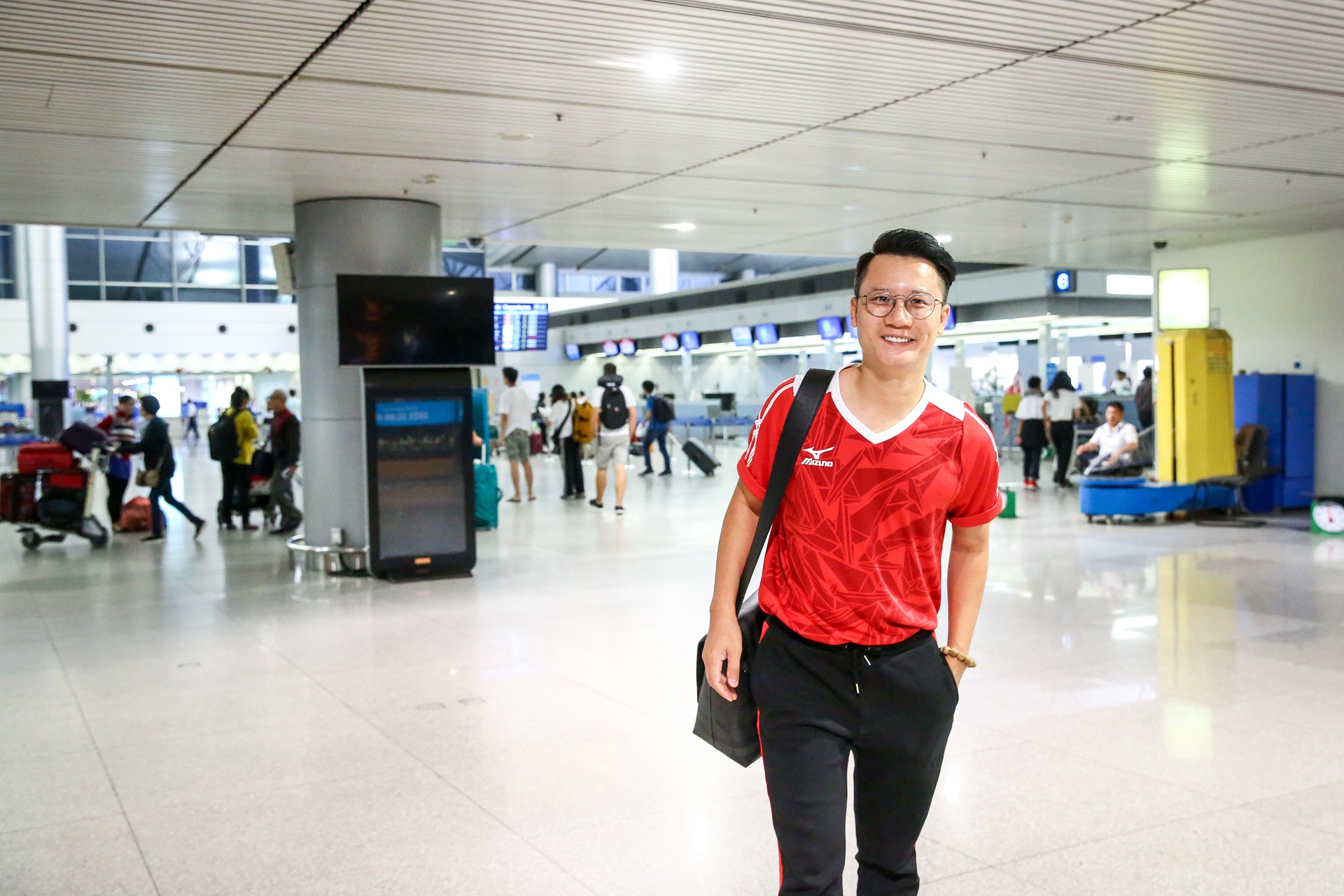 hang tram nguoi ham mo di tiep lua cho Olympic Viet Nam anh 7