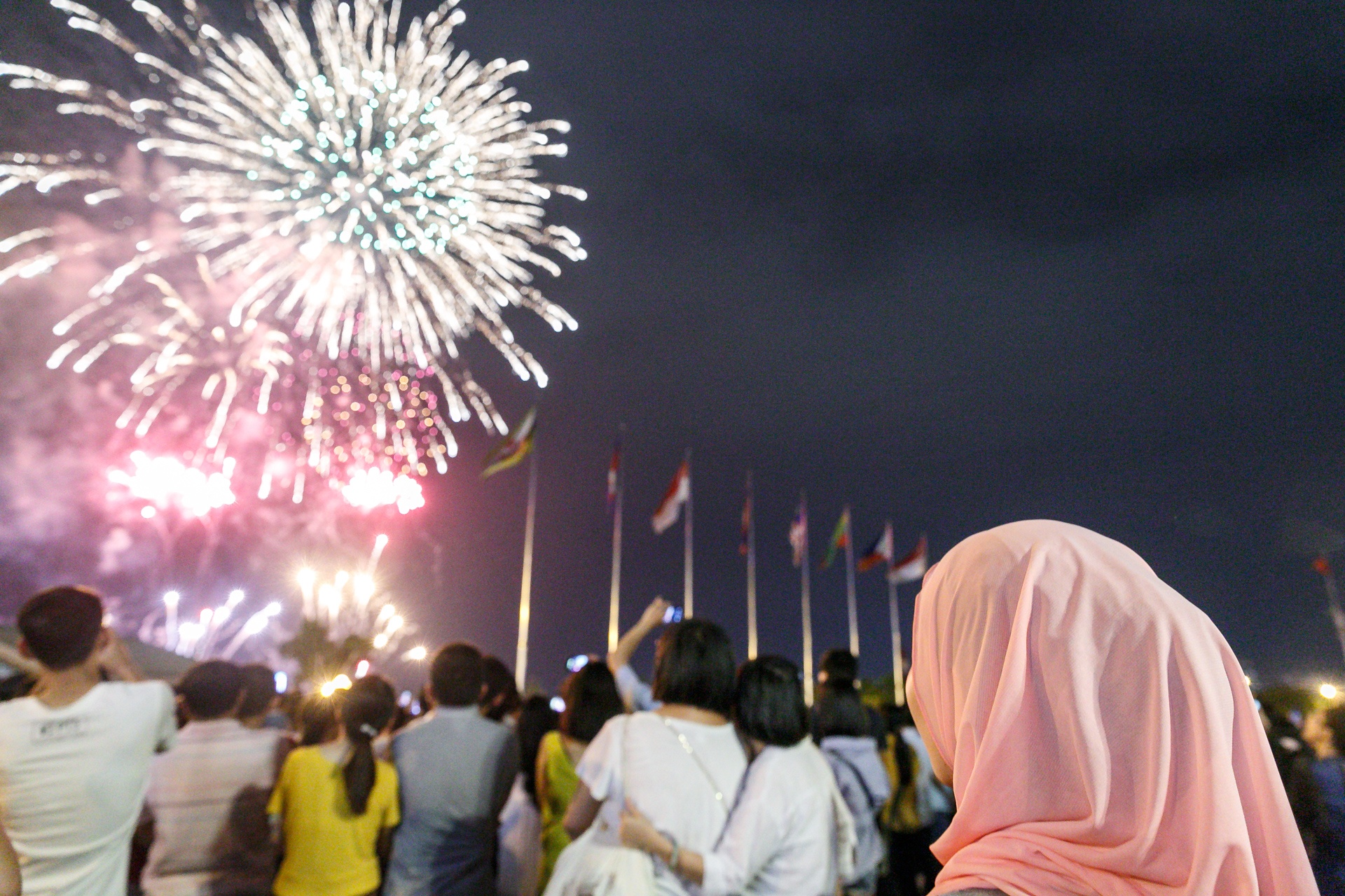 phao hoa ruc sang tren song Sai Gon ngay le quoc khanh anh 9