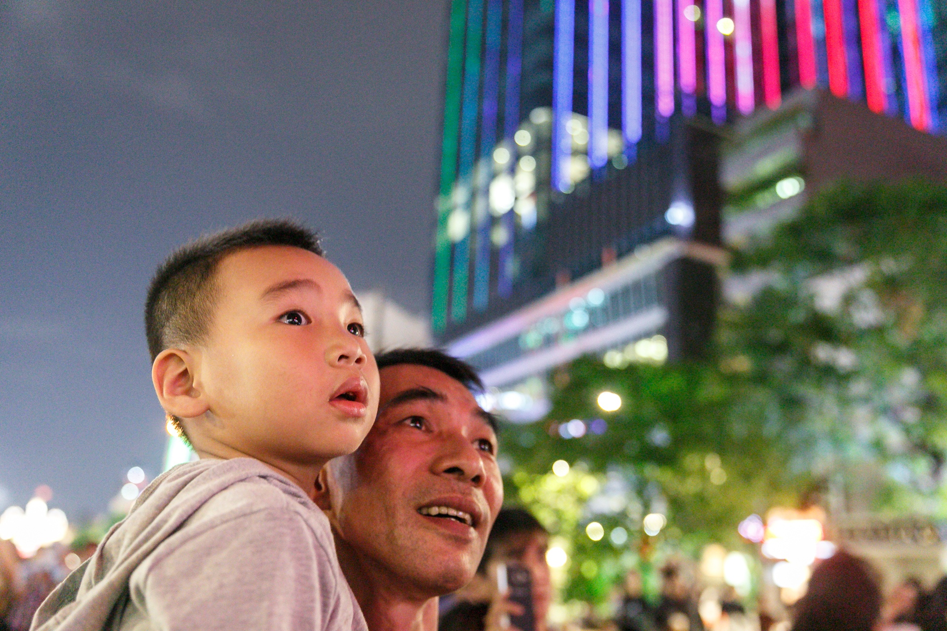 phao hoa ruc sang tren song Sai Gon ngay le quoc khanh anh 4