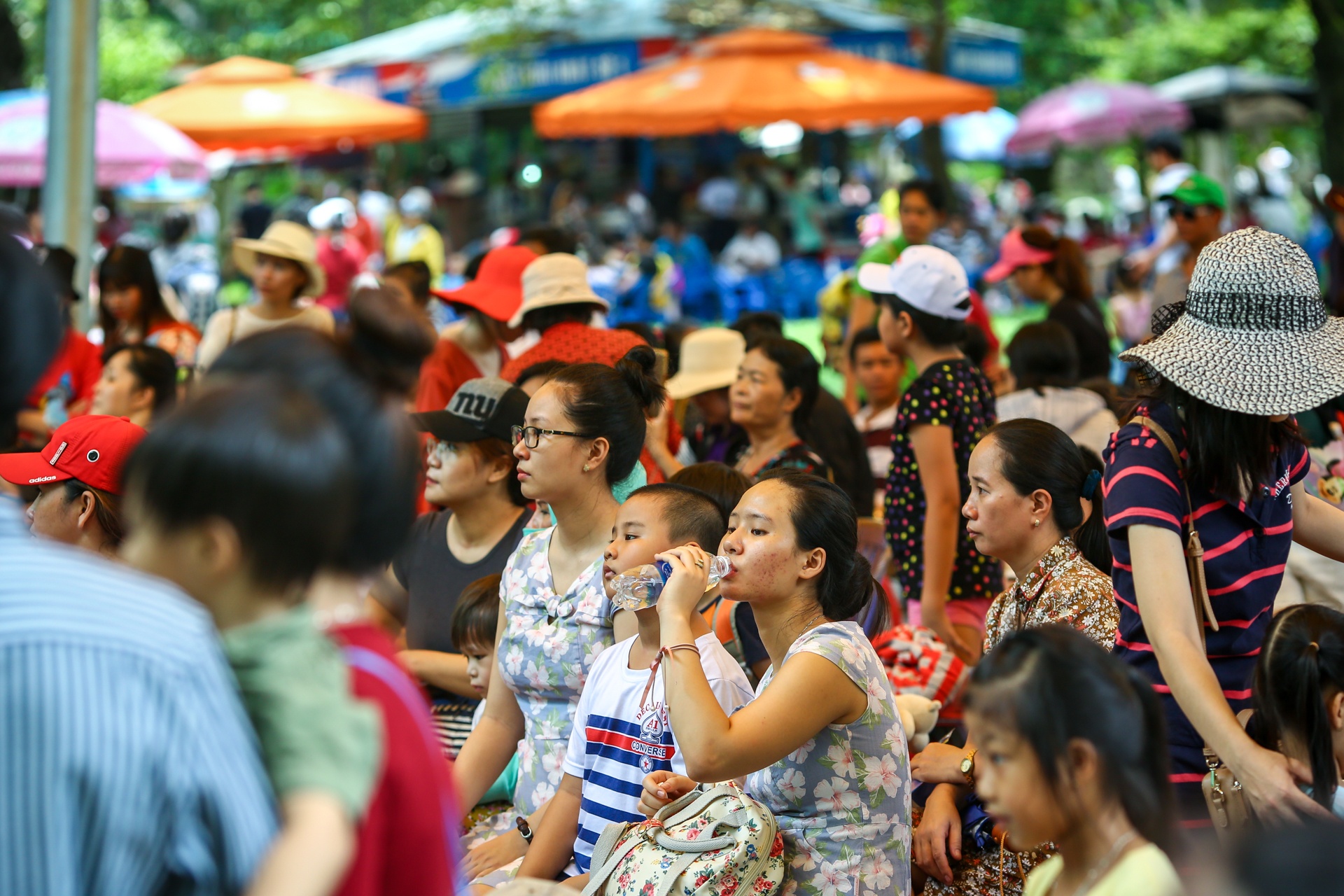 nguoi dan mang leuvong den Thao Cam Vien anh 5