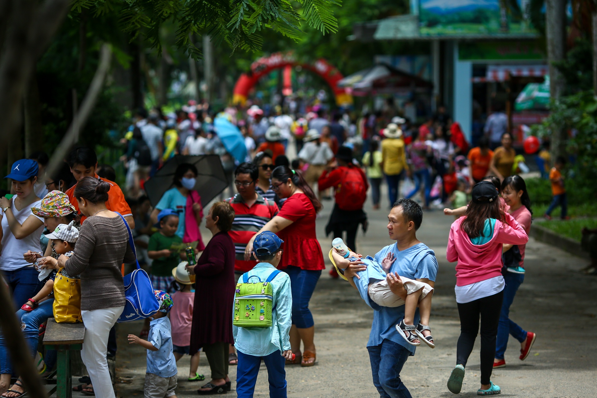 nguoi dan mang leuvong den Thao Cam Vien anh 4