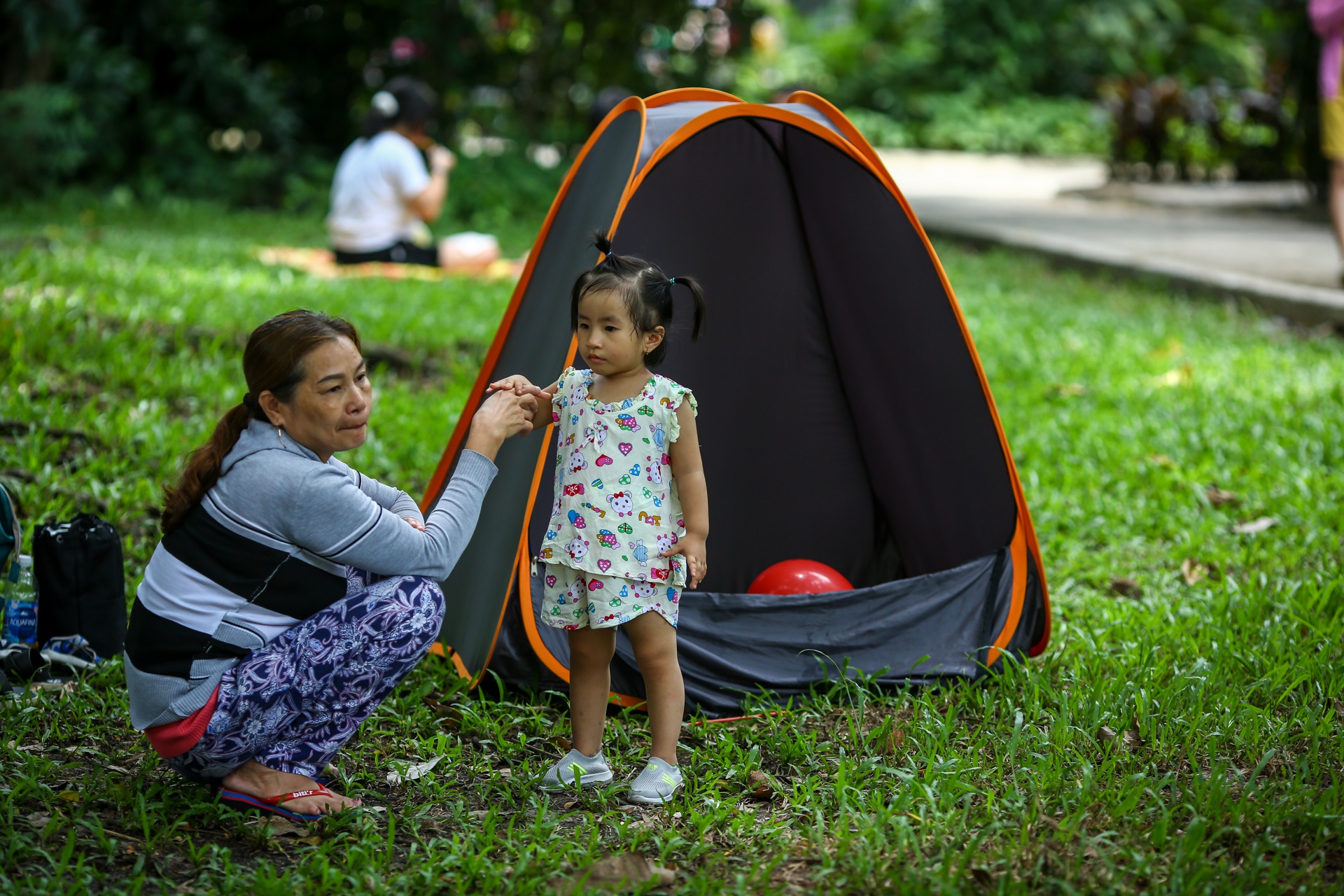 nguoi dan mang leuvong den Thao Cam Vien anh 10