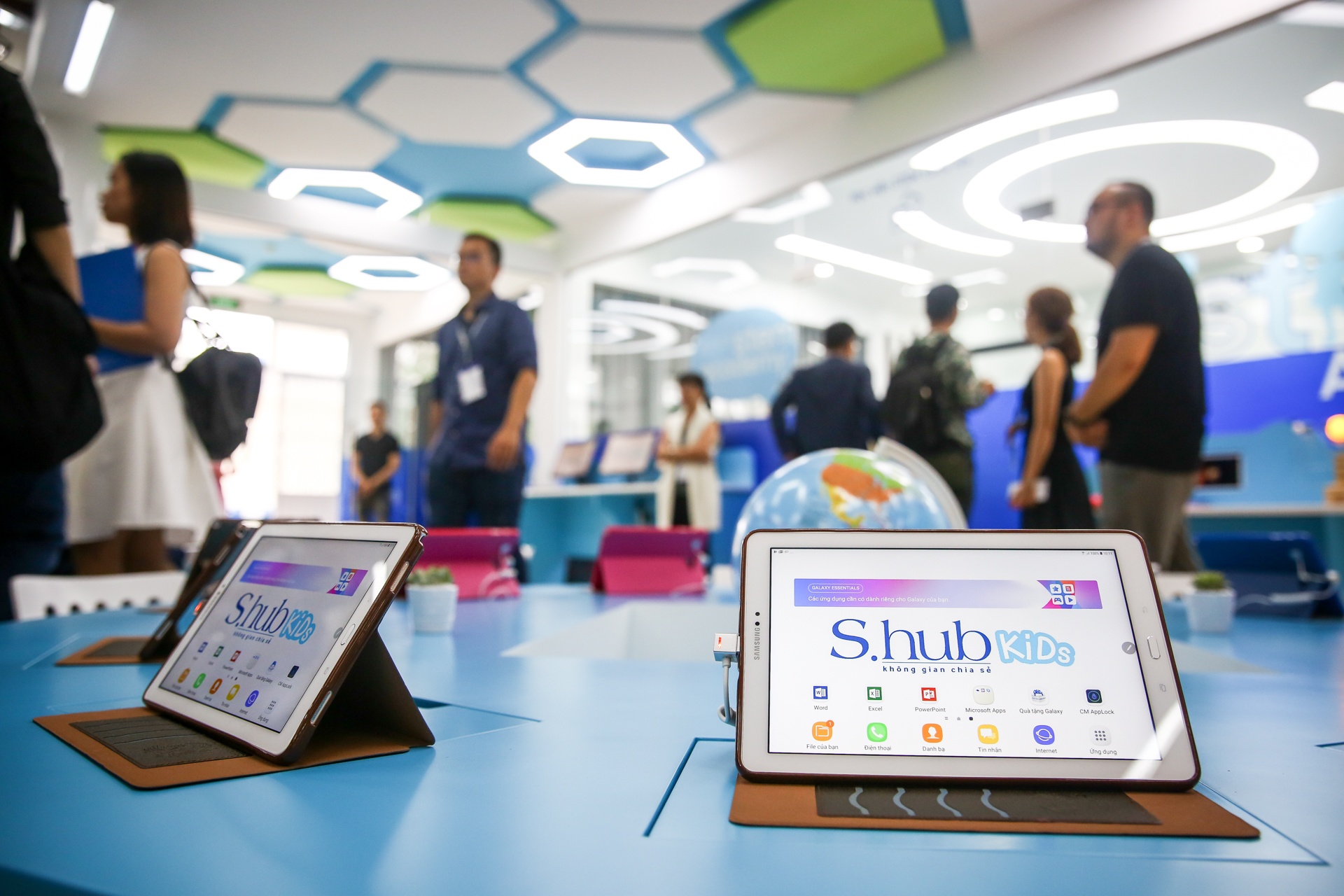 samsung va thu vien khoa hoc tong hop tp.hcm ra mat phong doc thieu nhi anh 3