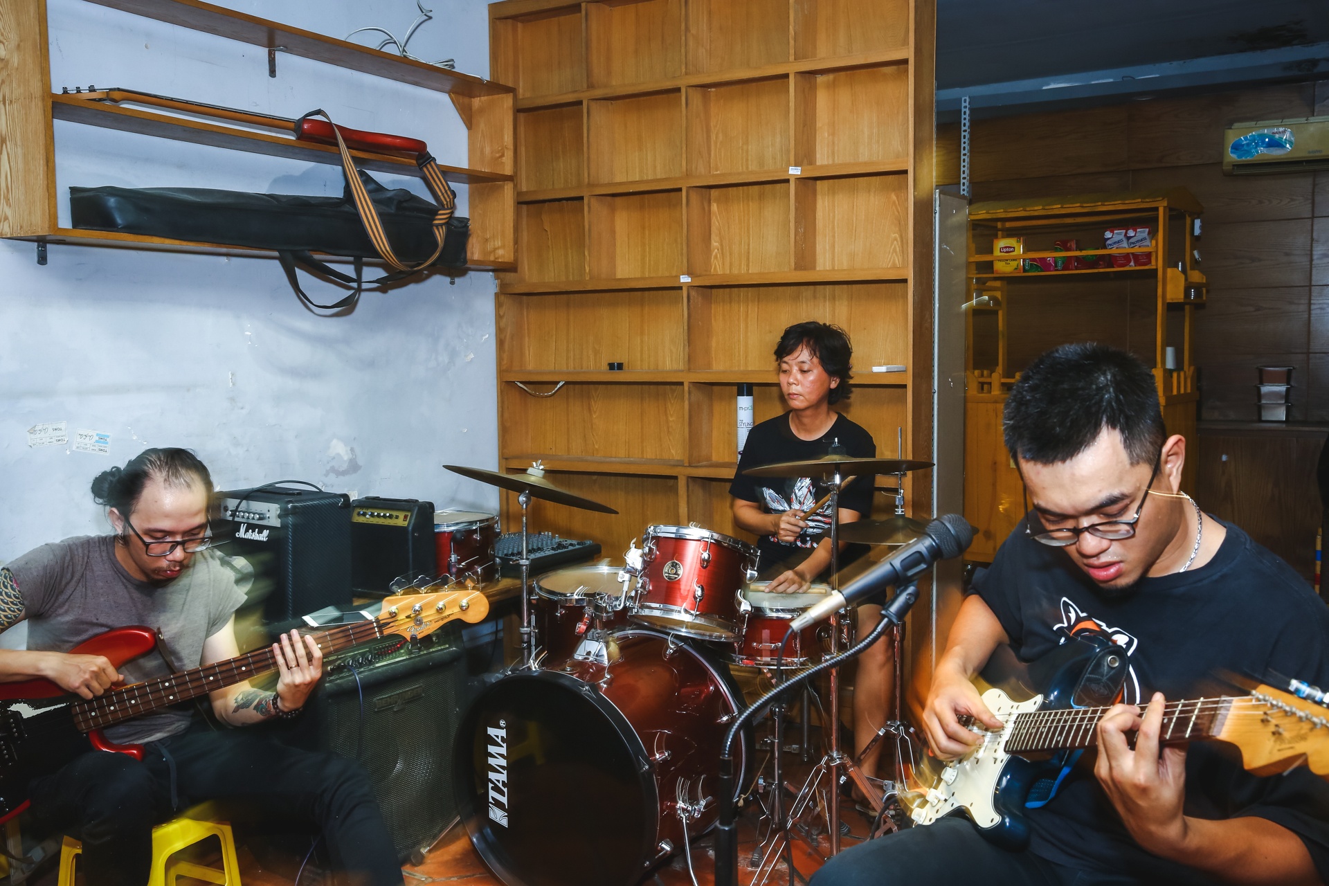 thay giao tieng Anh theo duoi dam me rap anh 17