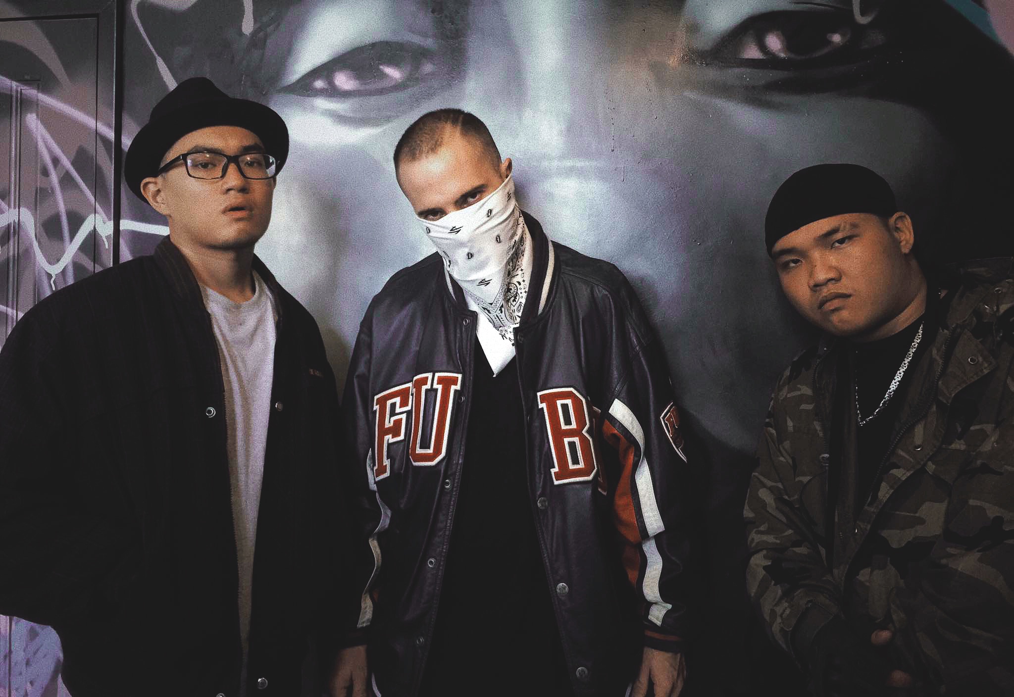 thay giao tieng Anh theo duoi dam me rap anh 8