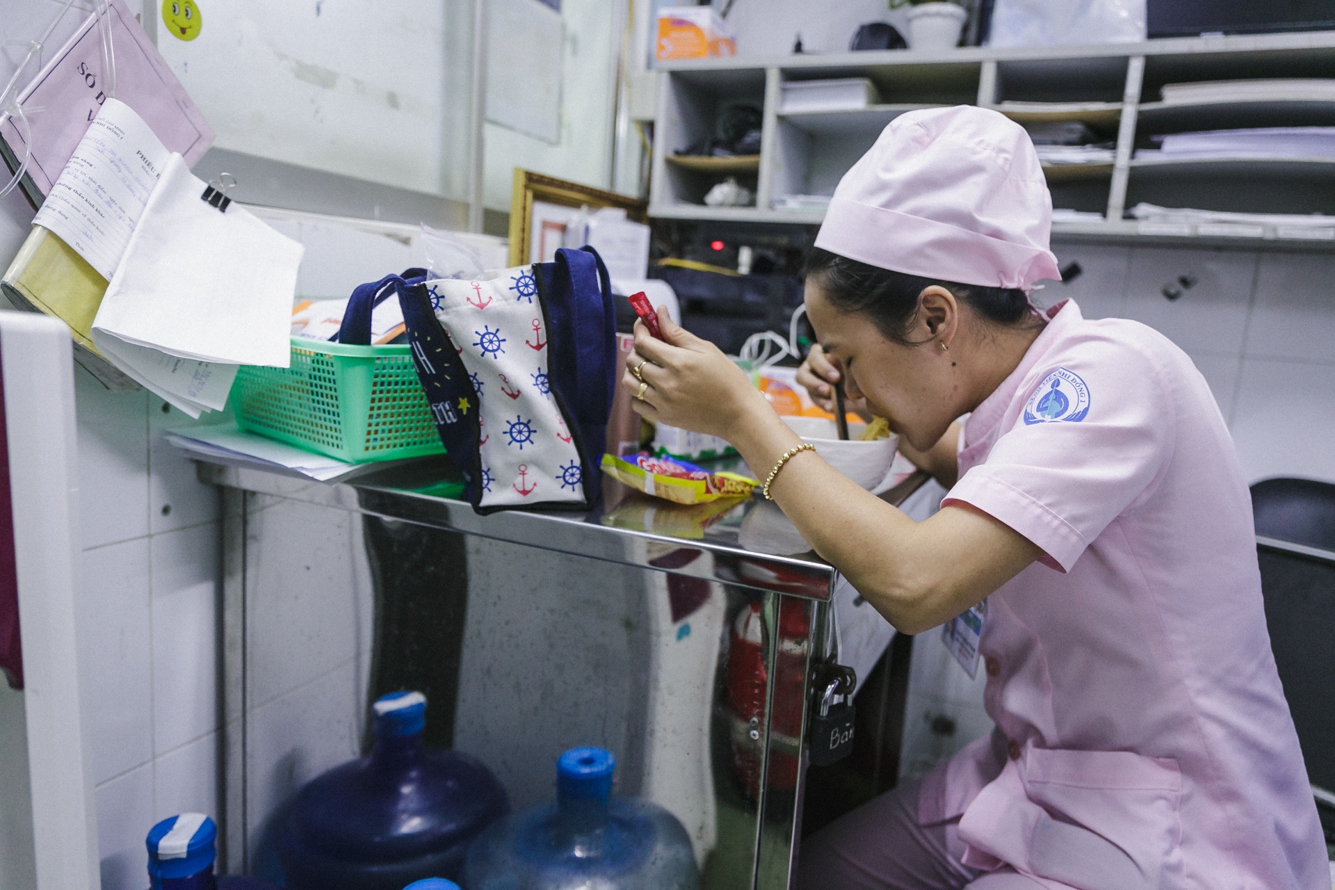 bệnh viện nhi Sài Gòn ‘vỡ trận’ vì dịch chồng dịch ảnh 17 benh vien nhi Sai Gon ‘vo tran’ vi dich chong dich anh 17