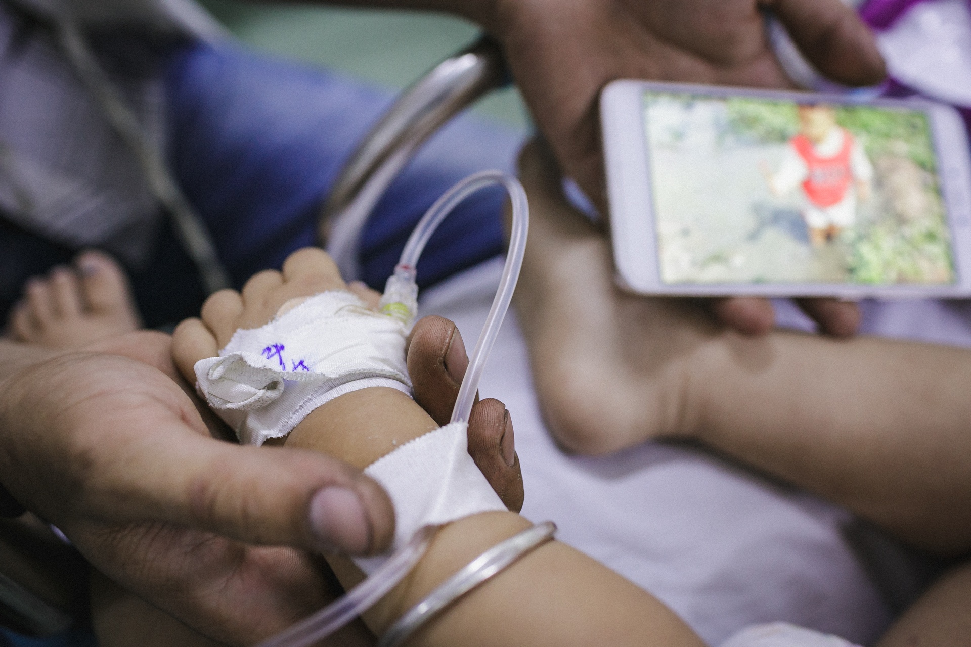 bệnh viện nhi Sài Gòn ‘vỡ trận’ vì dịch chồng dịch ảnh 10 benh vien nhi Sai Gon ‘vo tran’ vi dich chong dich anh 10