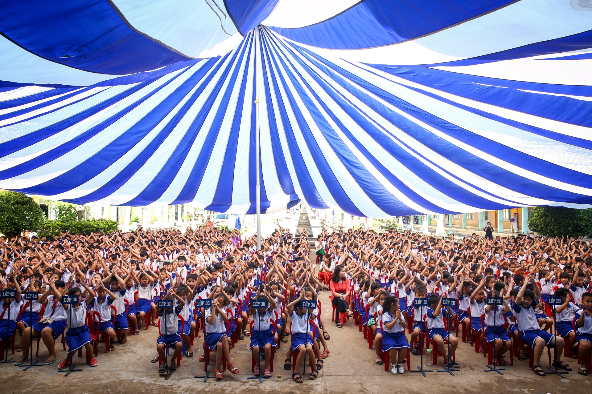 du an mang sach hay den voi hoc sinh tieu hoc cua 4 co giao day van anh 4