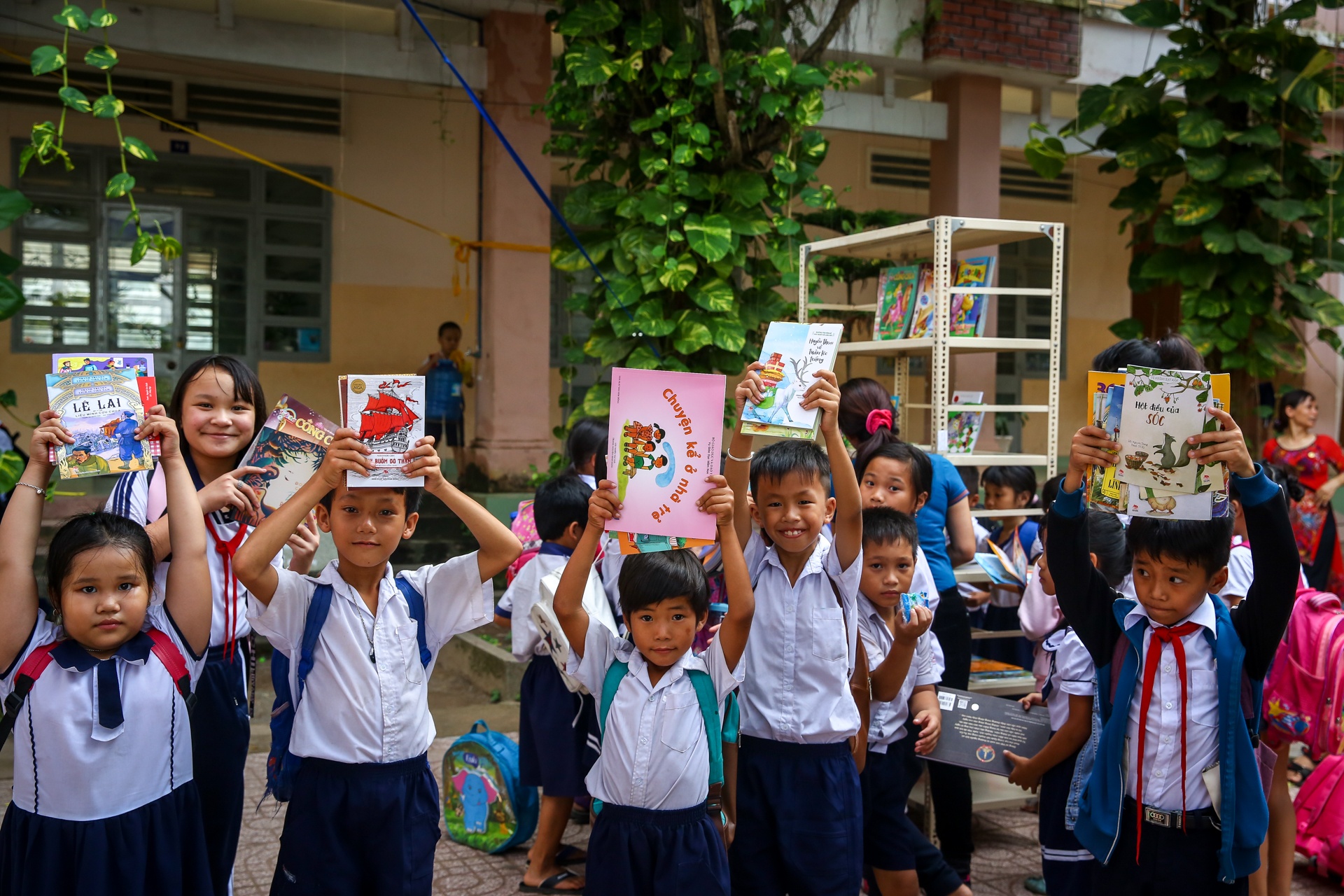 du an mang sach hay den voi hoc sinh tieu hoc cua 4 co giao day van anh 12