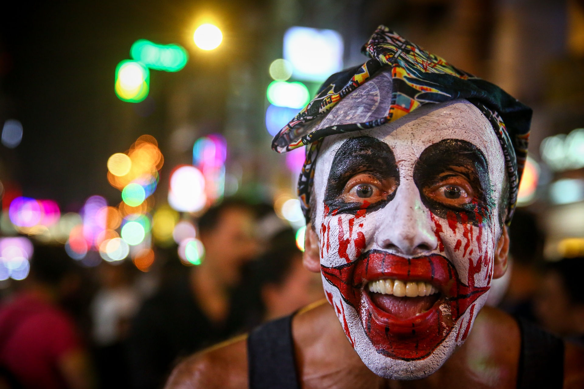 'Ma quy' dong dac pho Tay Bui Vien dem Halloween hinh anh