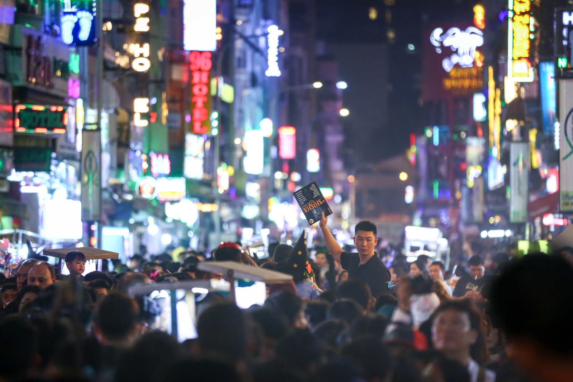 ma quy ken cung pho tay bui vien ngay Halloween anh 13