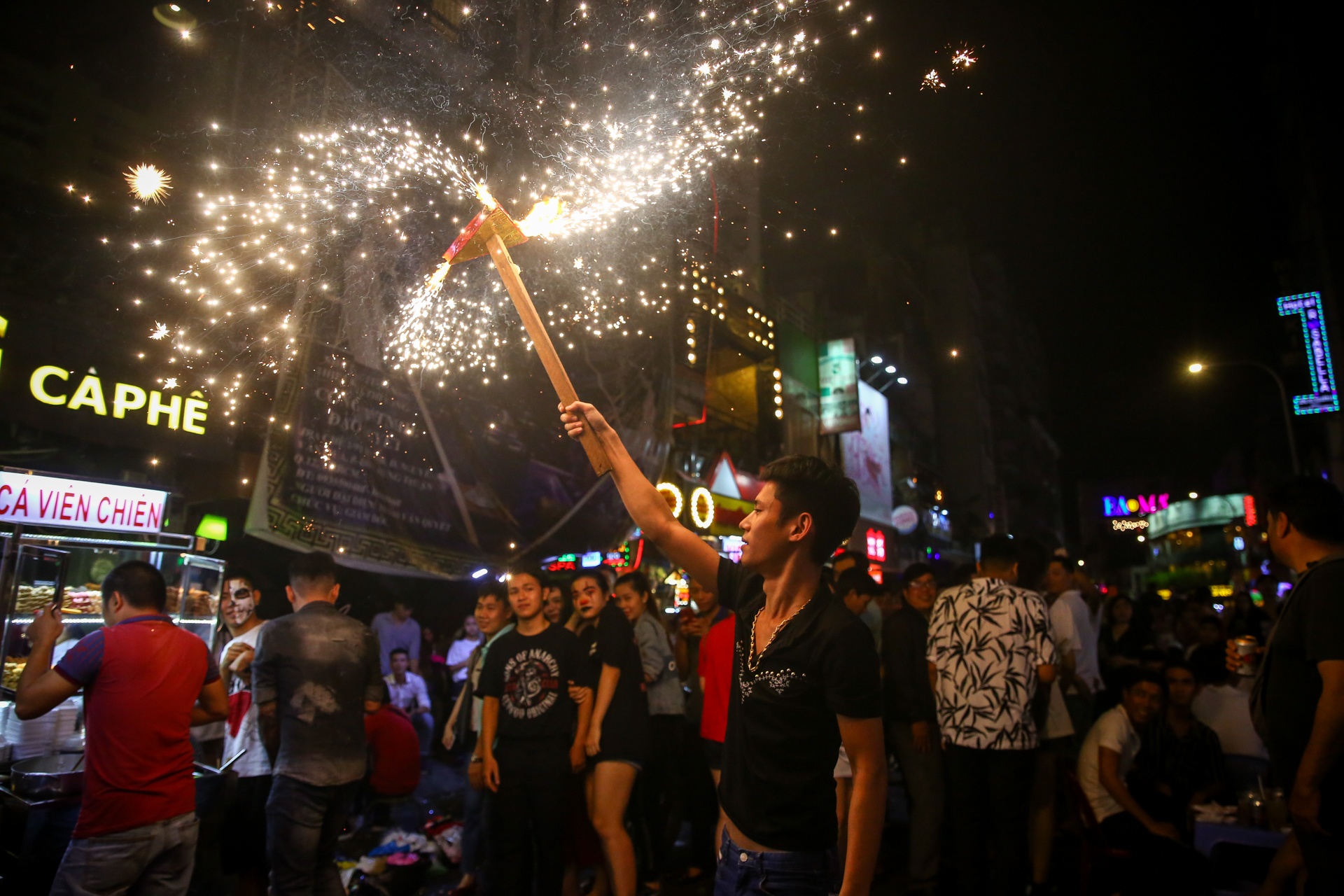 ma quy ken cung pho tay bui vien ngay Halloween anh 12