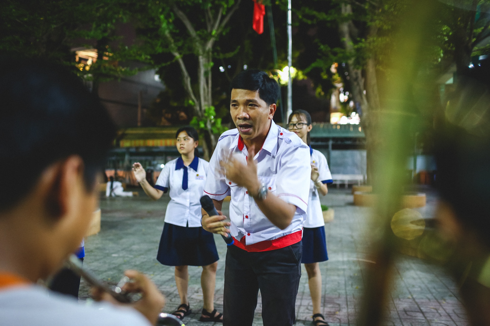 thầy giáo địa lý và đội kèn tí hon  ảnh 34 thay giao dia ly va doi ken ti hon anh 34