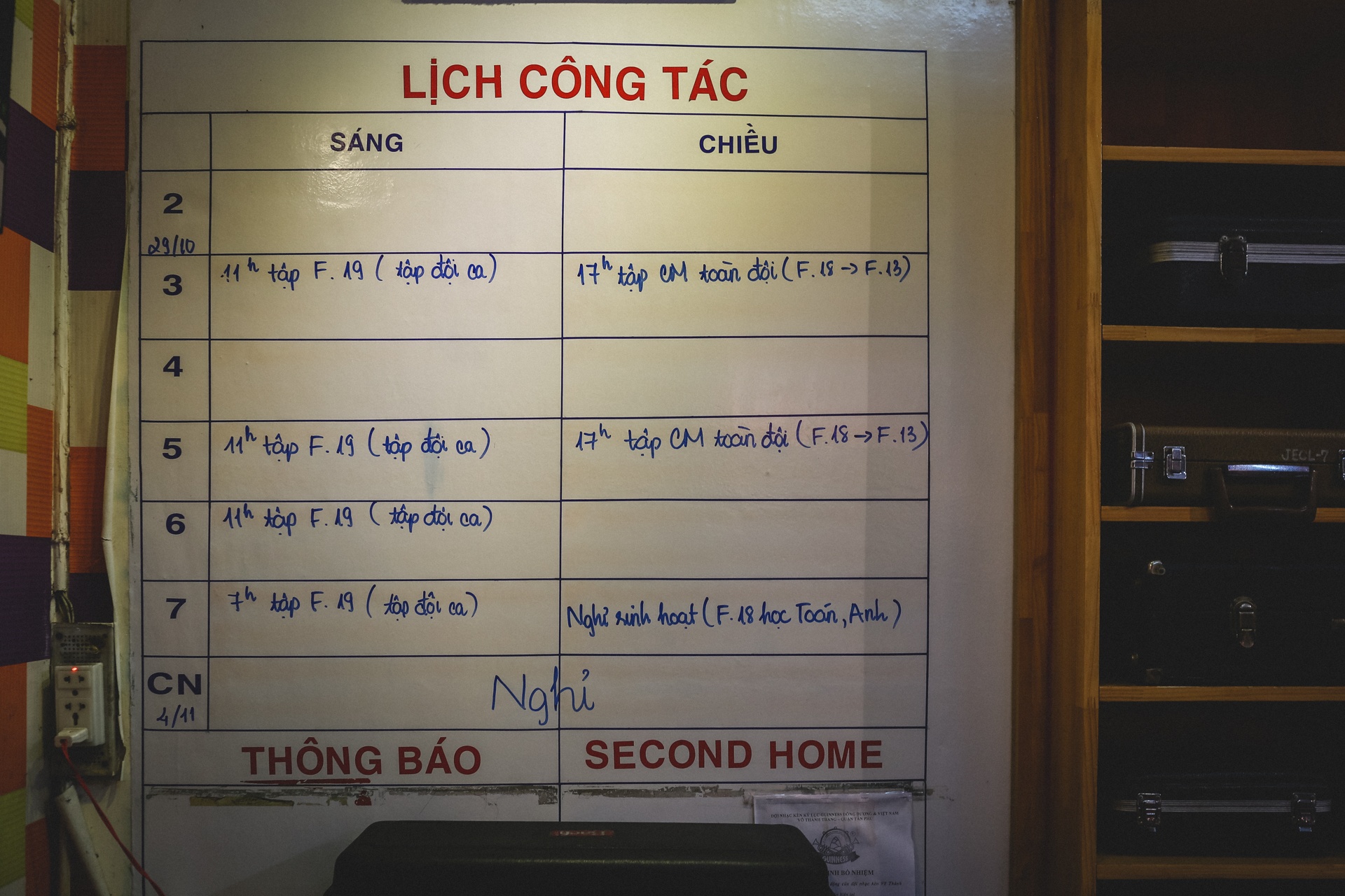 thầy giáo địa lý và đội kèn tí hon  ảnh 19 thay giao dia ly va doi ken ti hon anh 19