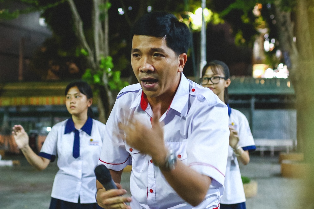 Thay giao Dia ly va doi ken ti hon o Sai Gon hinh anh