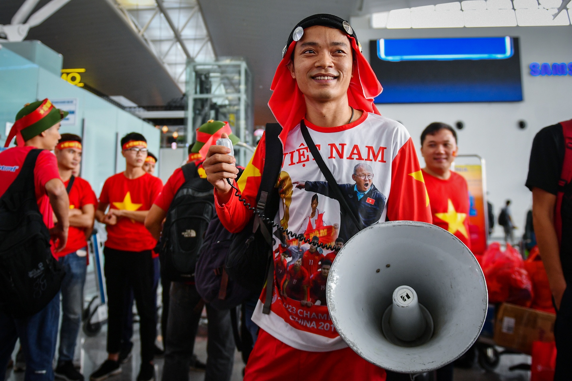 co dong vien sai gon hung huc khi the truoc gio sang philippines anh 13