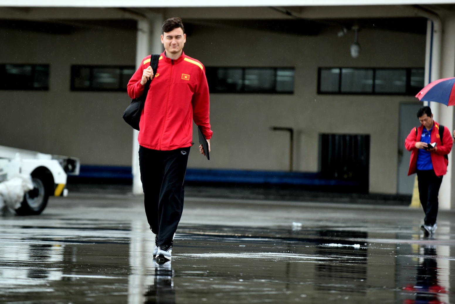 hanh trinh sang Philippines co vu doi tuyen Viet Nam cua gan 300 co dong vien sai gon anh 4